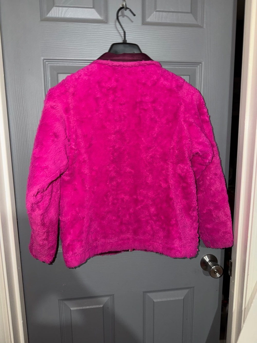 The North Face Plum and Bright Pink Girls'‎ Jacket - Picture 8 of 14
